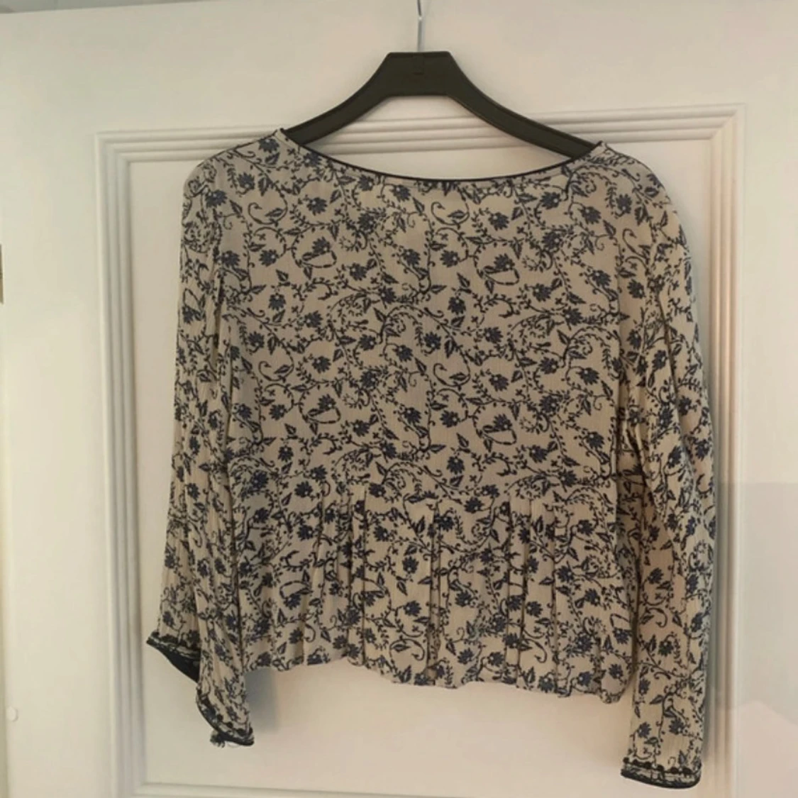 Blommig blus med snörning Zara - 2