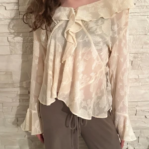 Blus  - As snygg blus! Pris kan diskuteras 