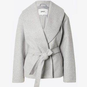 Only kappa - Grå kappa från only!💞Använd 1 gång, köpt för 700kr