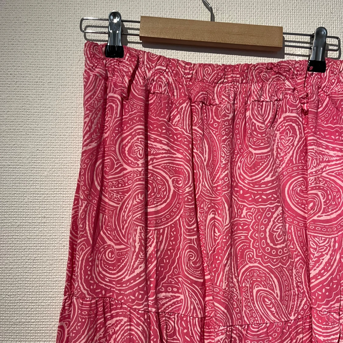 Rosa långkjol med mönster - 2