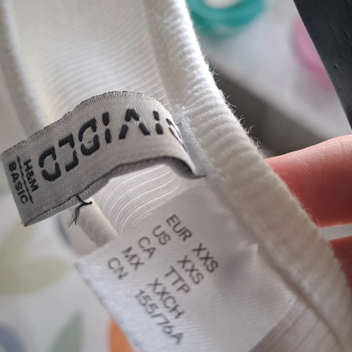 Vit ribbad croppad t-shirt - 3