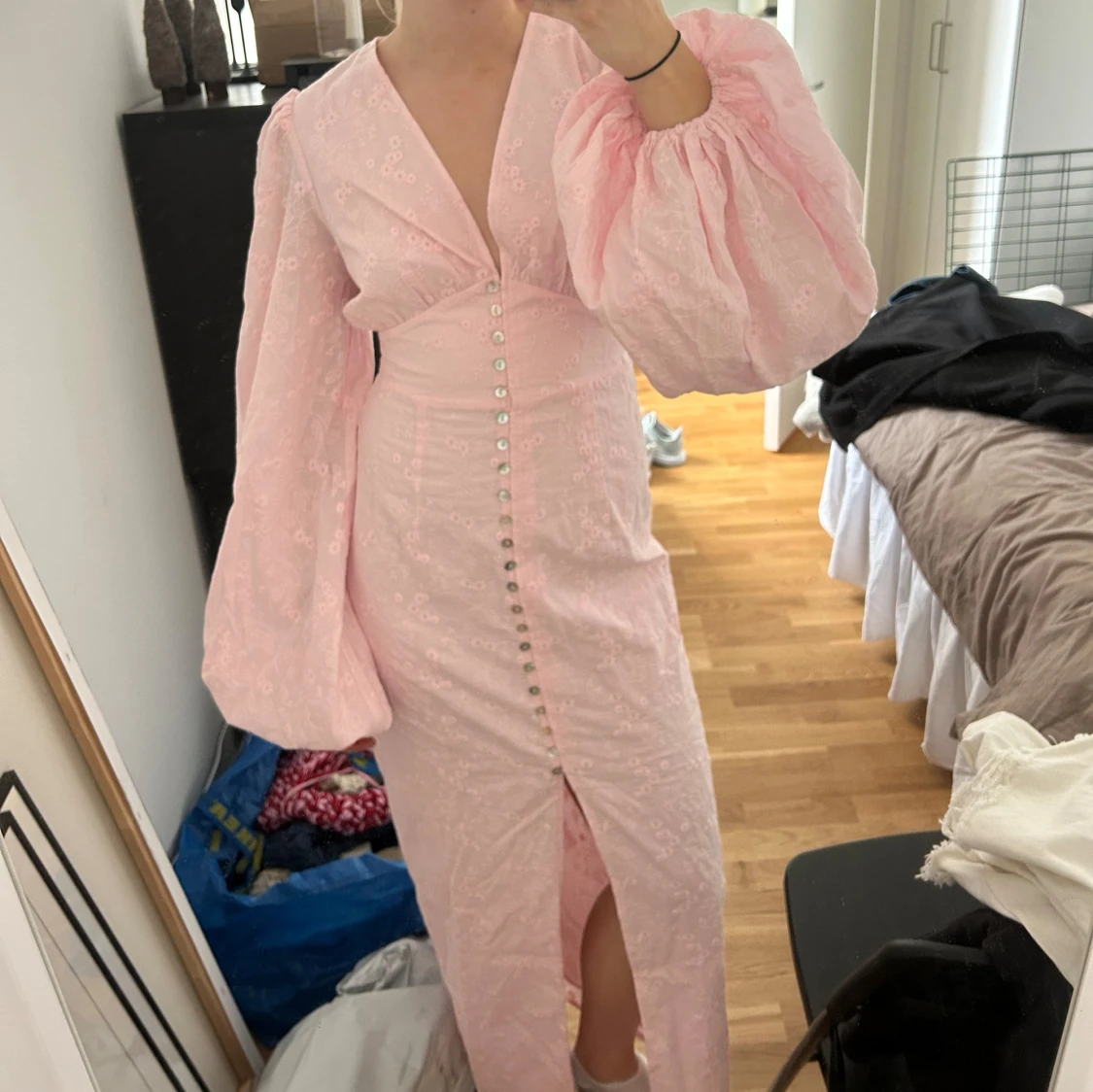 Slutsåld ljusrosa  långklänning från adoore  - 1