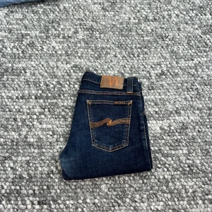 Nudie jeans ”Long John” - Sjukt snygga Nudie jeans i modellen Long John, storlek L29 W34| skick 9/10 inga konstigheter! Priset kan diskuteras /Scandi Reventio