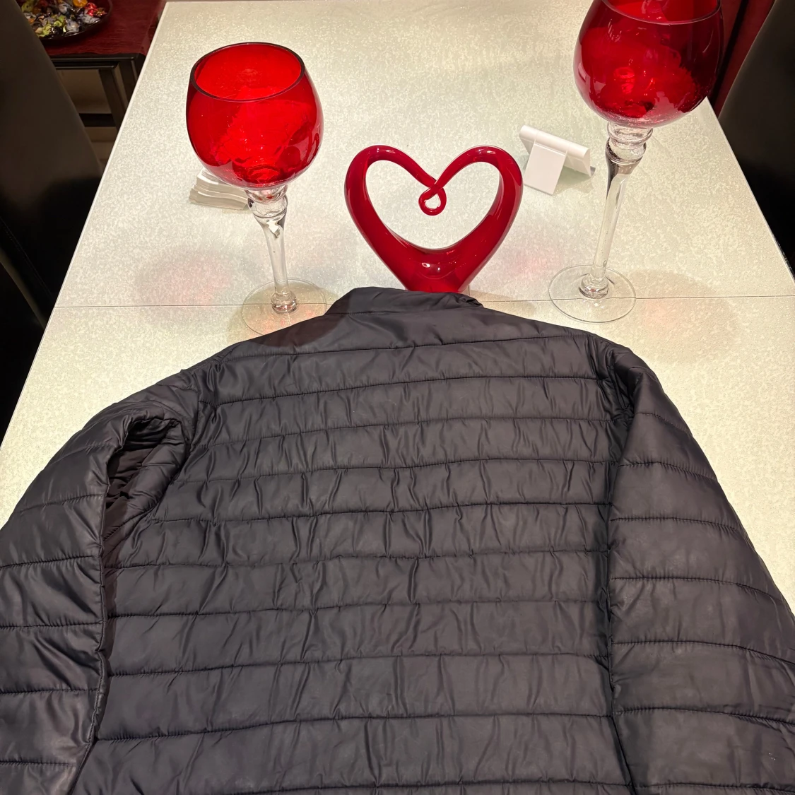 Svart quiltad pufferjacka från Barbour - 2