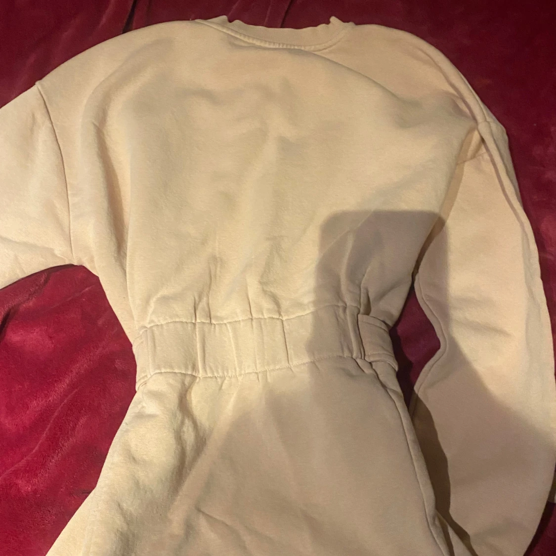 Rosa tröja med bälte - 1