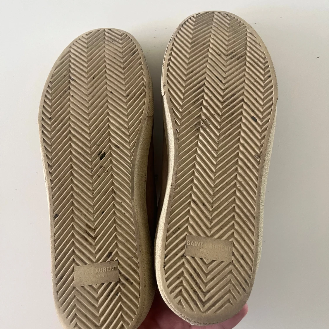 Beige Saint laurents - 2