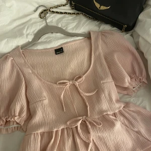 Ljusrosa sommar topp - Supersöt ljusrosa topp från Gina tricot ❣️