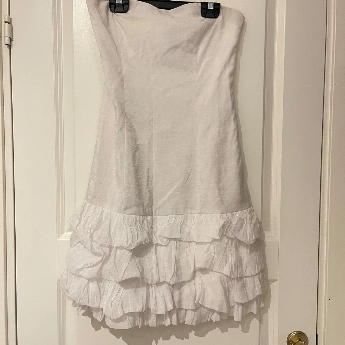 Vit volangklänning från VILA