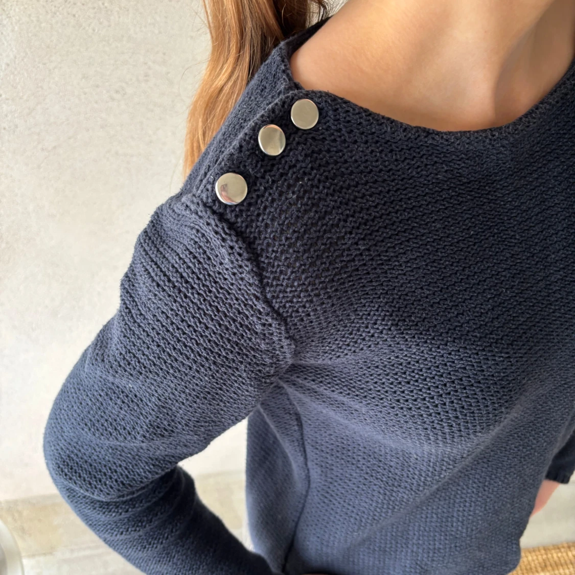Marinblå stickad tröja  - 2