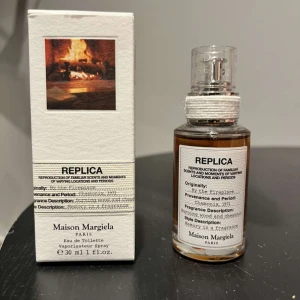  By the Fireplace! - Helt ny, 30 ml!