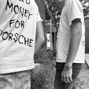 Tröja med tryck  - Hej. Min kompis säljer dessa coola tröjor med tryck, finns även för tjejer. ”B.a.n.g.design” på Instagram. Man kan beställa här på min plick också. Skriv vilken storlek sedan tryck ni vill ha! Man kan även beställa ett costume tryck. 