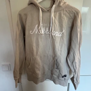 Beige Norrlands-hoodie - Beige Norrlands-hoodie🚜