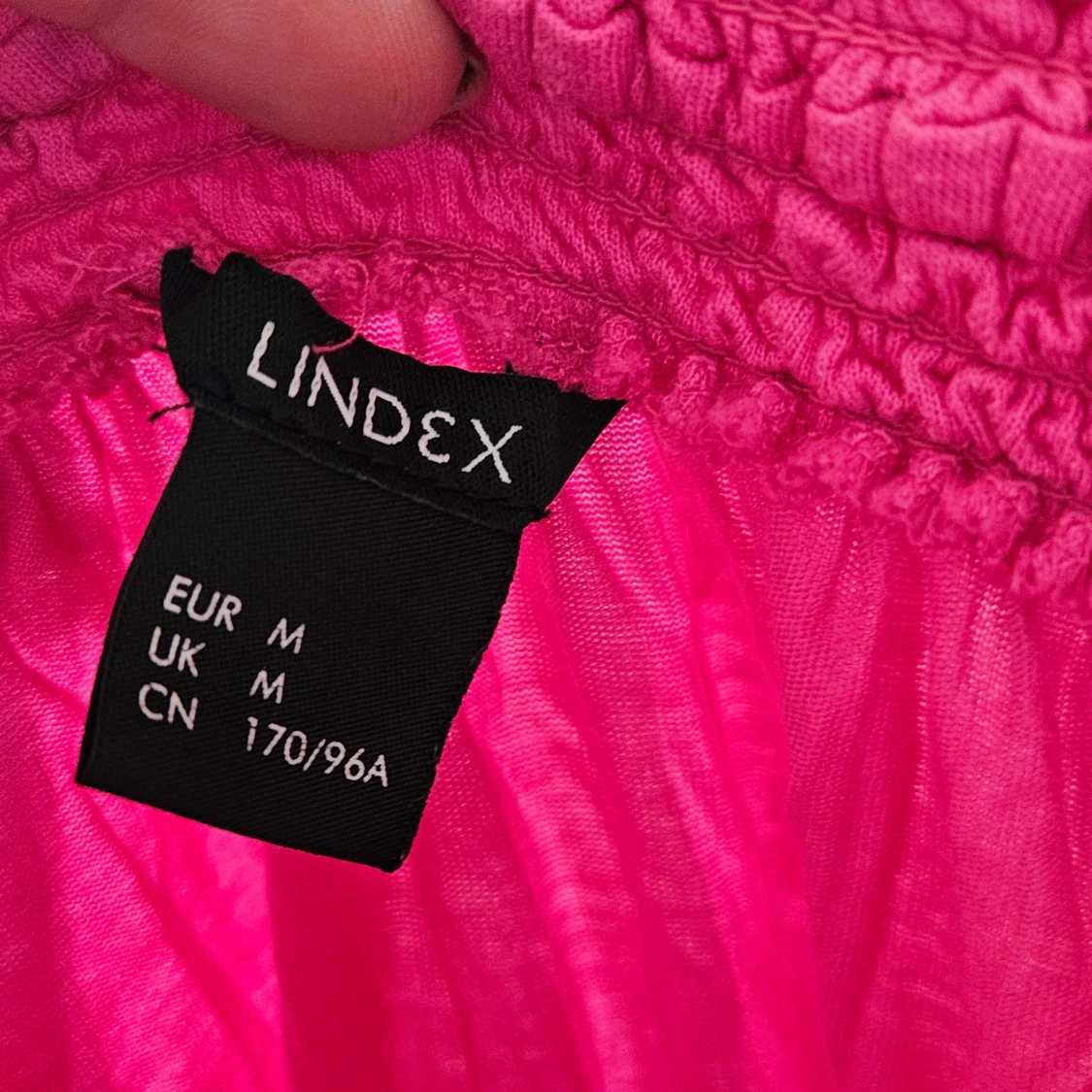 Rosa offshoulder blus från Lindex - 2