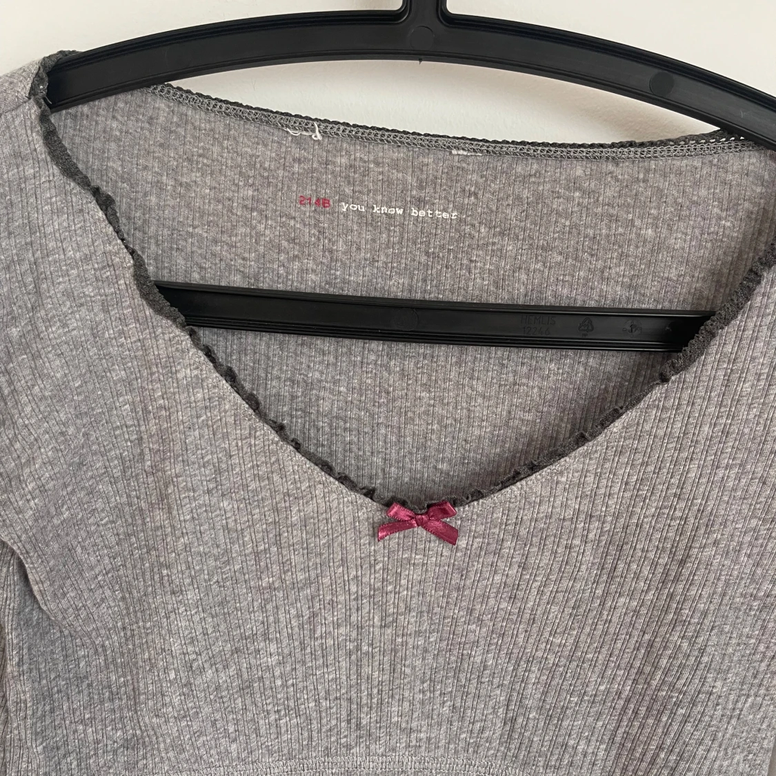 Grå ribbad tröja Odd Molly med rosett - 1