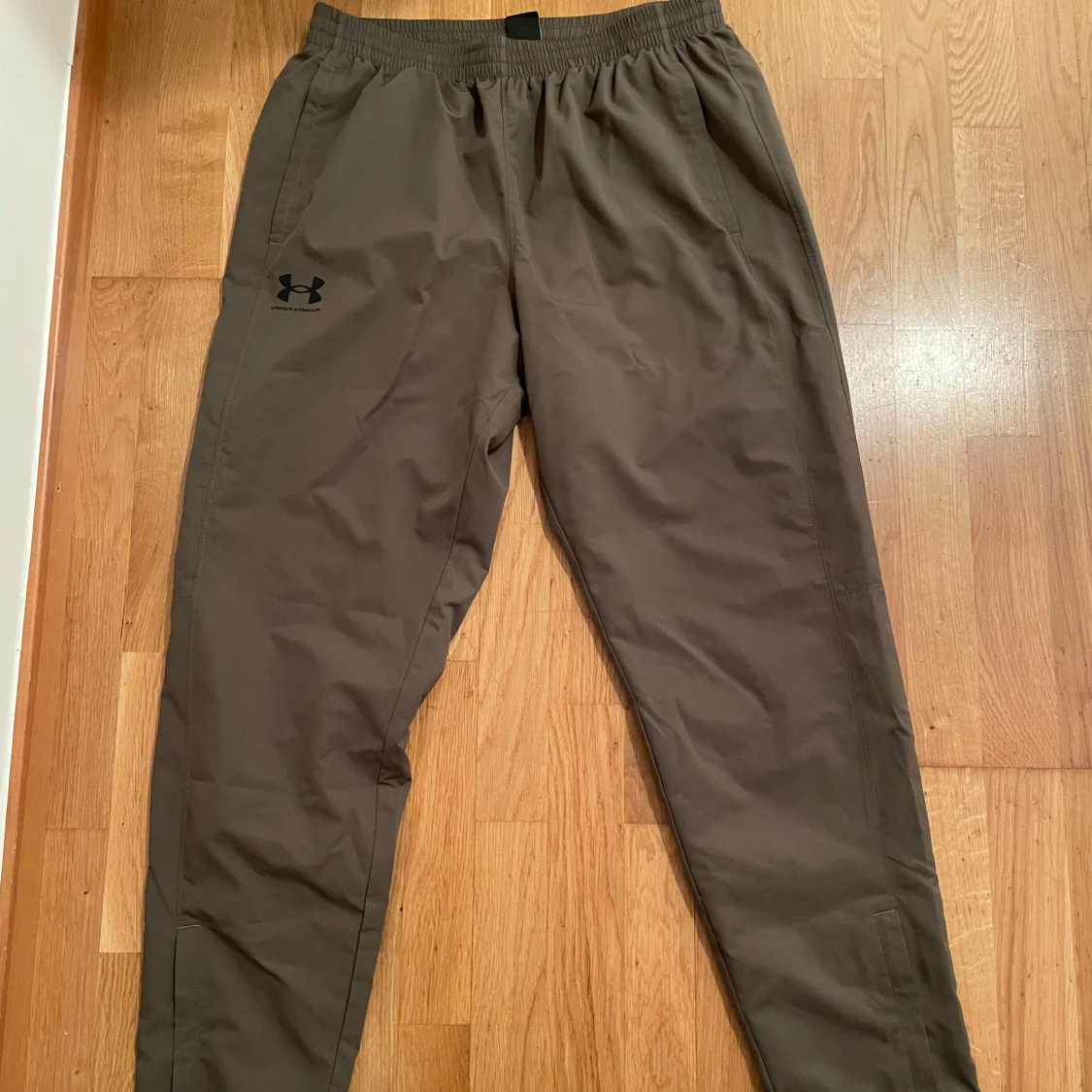 Under Armour träningsset i mörk grönt - 1