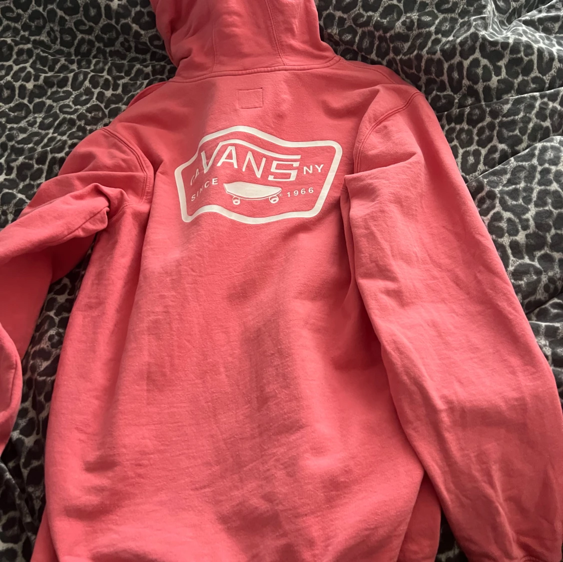 Rosa hoodie från Vans med logga - 1