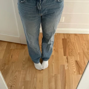blå jeans från berskha - super bekväma raka jeans från berskha. jag är 163 lång och de sitter perfekt på mig. 
