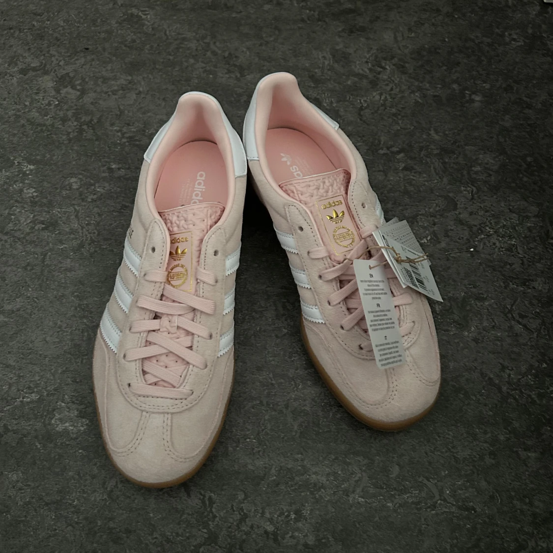 Adidas Gazelle rosa sneakers mocka