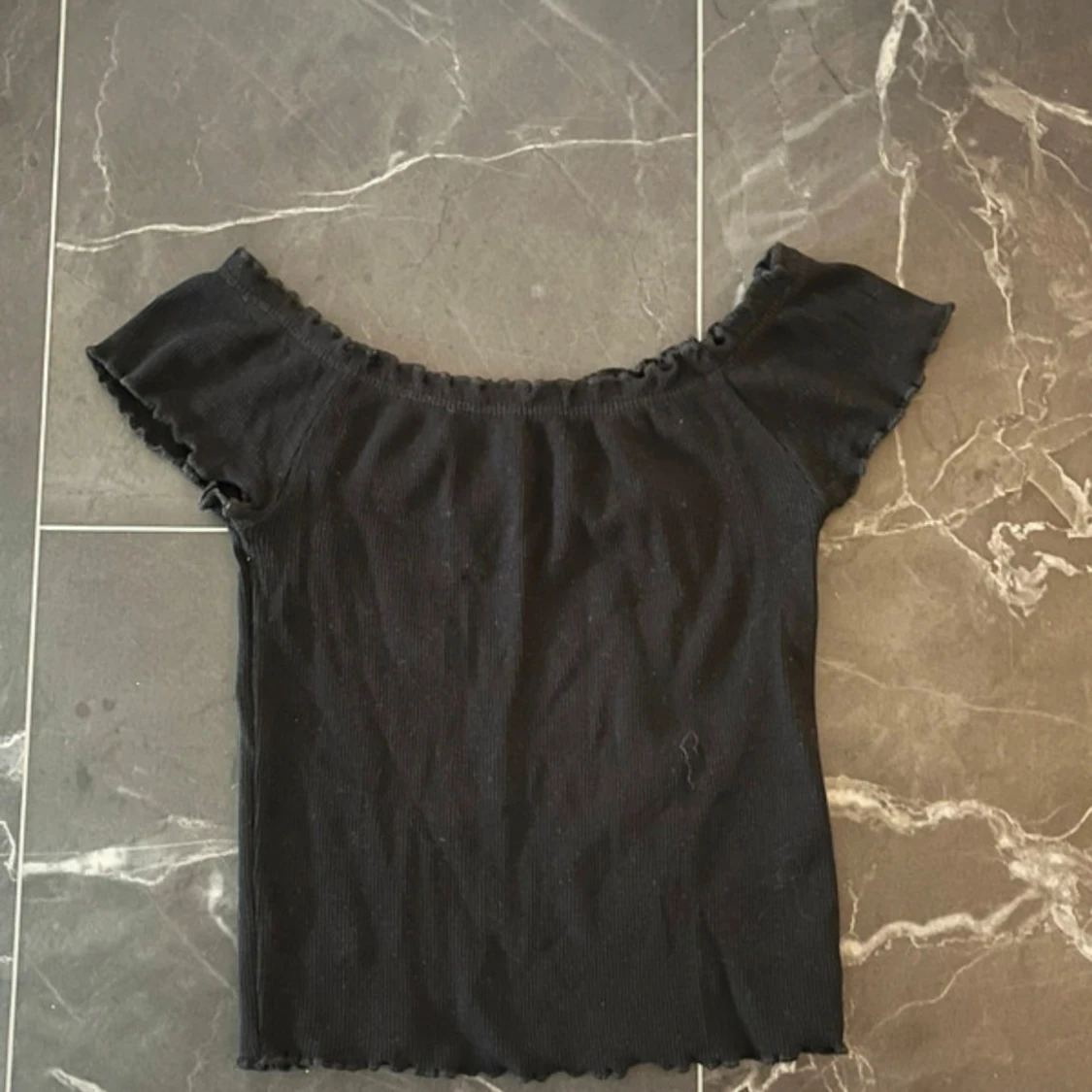 Svart off shoulder topp