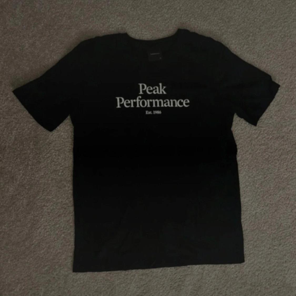 Svart Peak Performance t-shirt