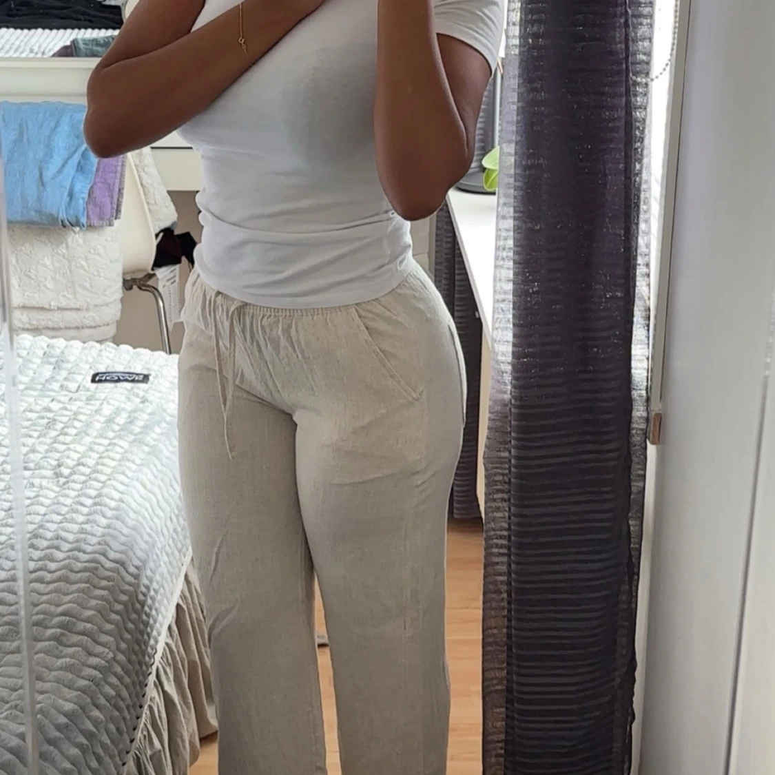 Beiga linnebyxor från Nelly XXS