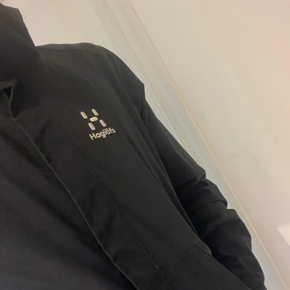 Svart vindjacka från Haglöfs, S - 1