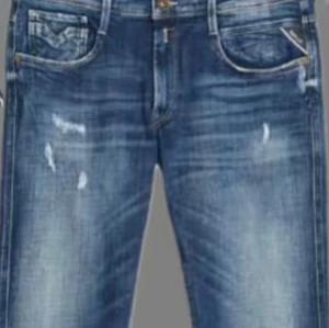 (SÖKES) Blå slitna replay anbass SÖKES - Söker de på bilden i antigen 28/30 eller 29 / 30 eller 30 / 30 eller 28/32 eller 29/32 eller. 30 / 32 