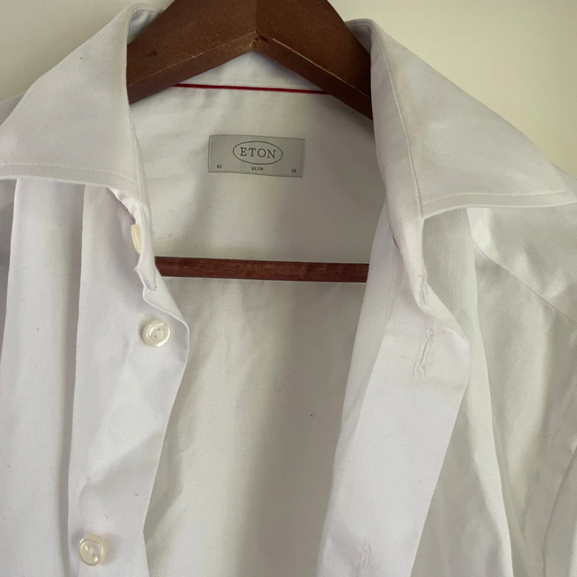 Vit skjorta från Eton, slim fit