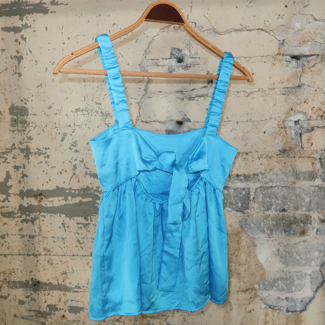 Blå linnetopp med rosett i satin - 1