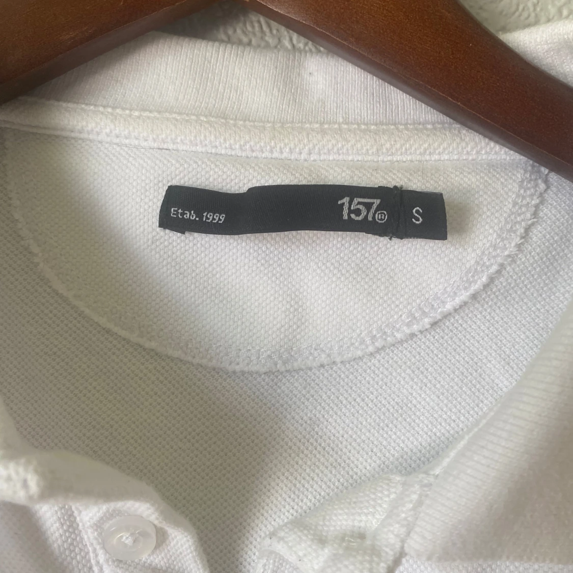 Vit pikétröja från 157, storlek S - 1