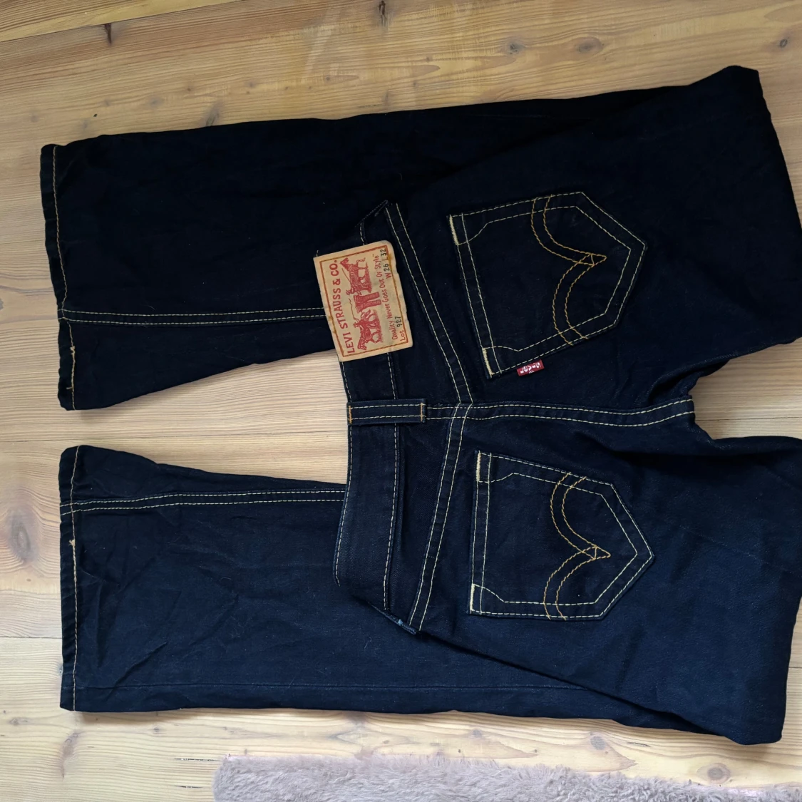 Lågmidjade Levis bootcut jeans - 4