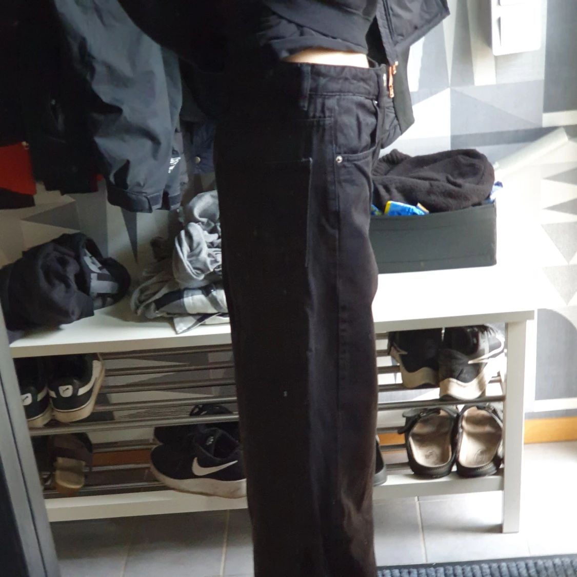 Svarta vida jeans - 1