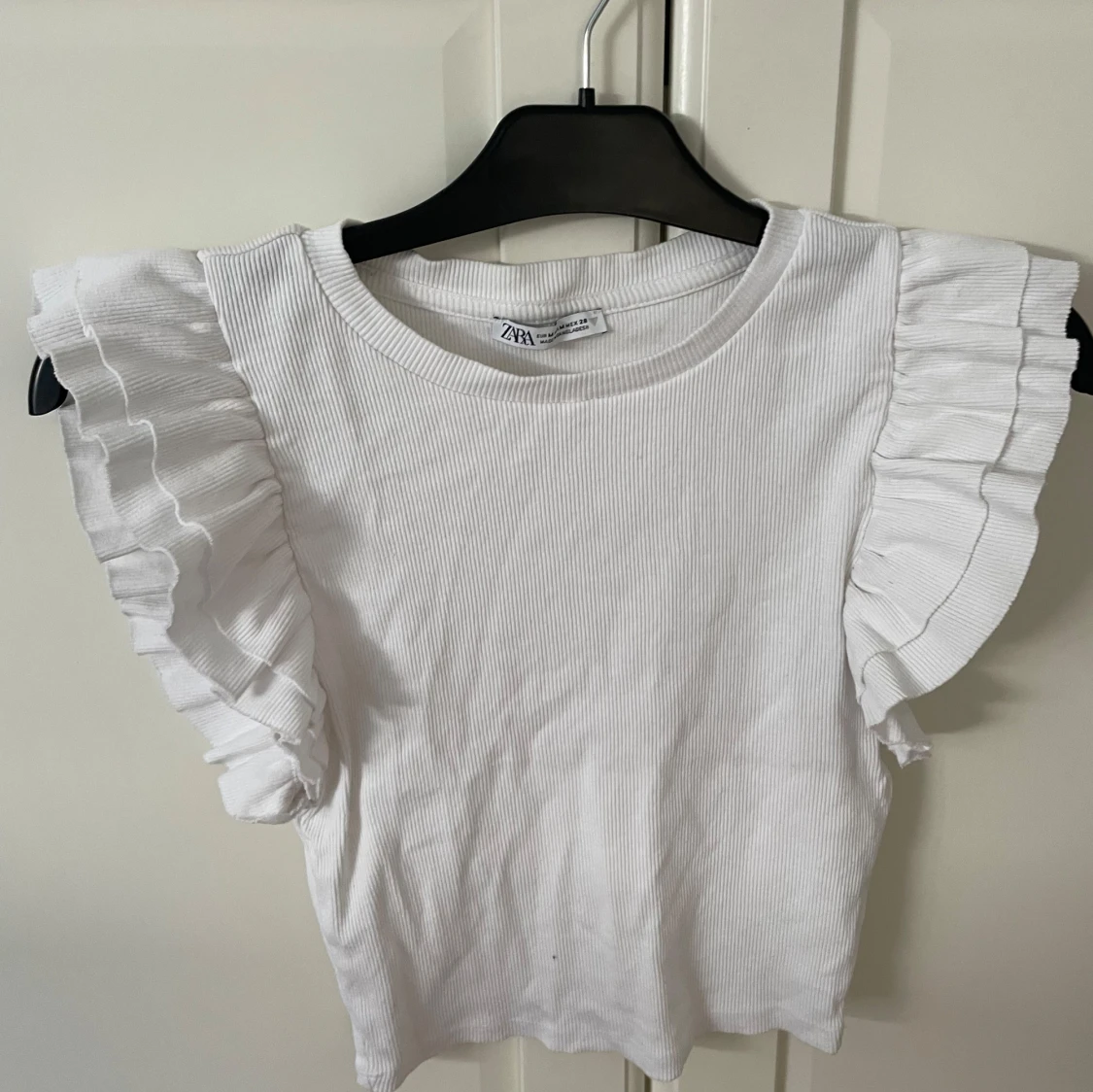 Vit volangtopp från Zara