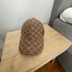 Gucci keps - Beige Gucci keps