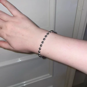 Armband  - Säljer ett armband som är rostfritt 