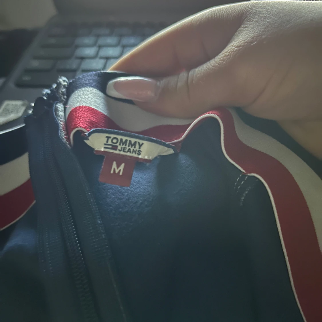 Grå kjol från Tommy Jeans - 2