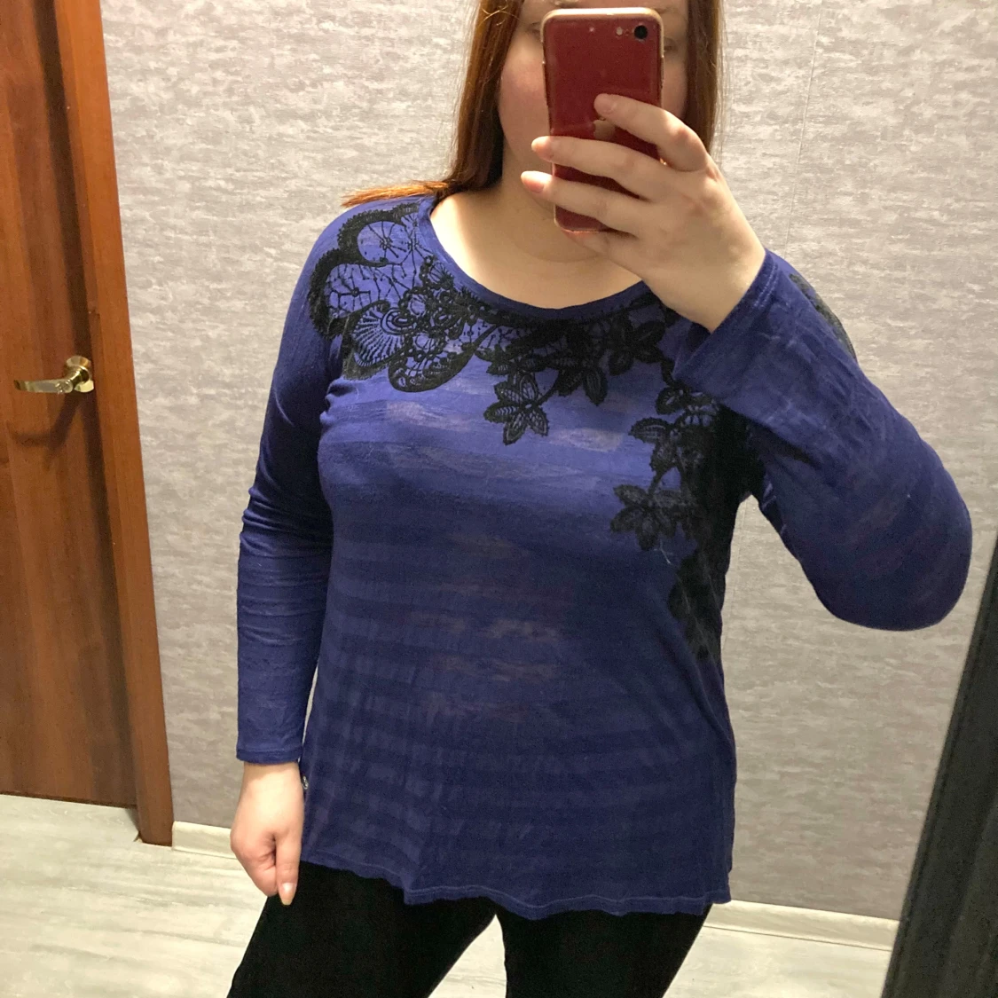 Lila långärmad topp från Desigual med spetsdetaljer - 2