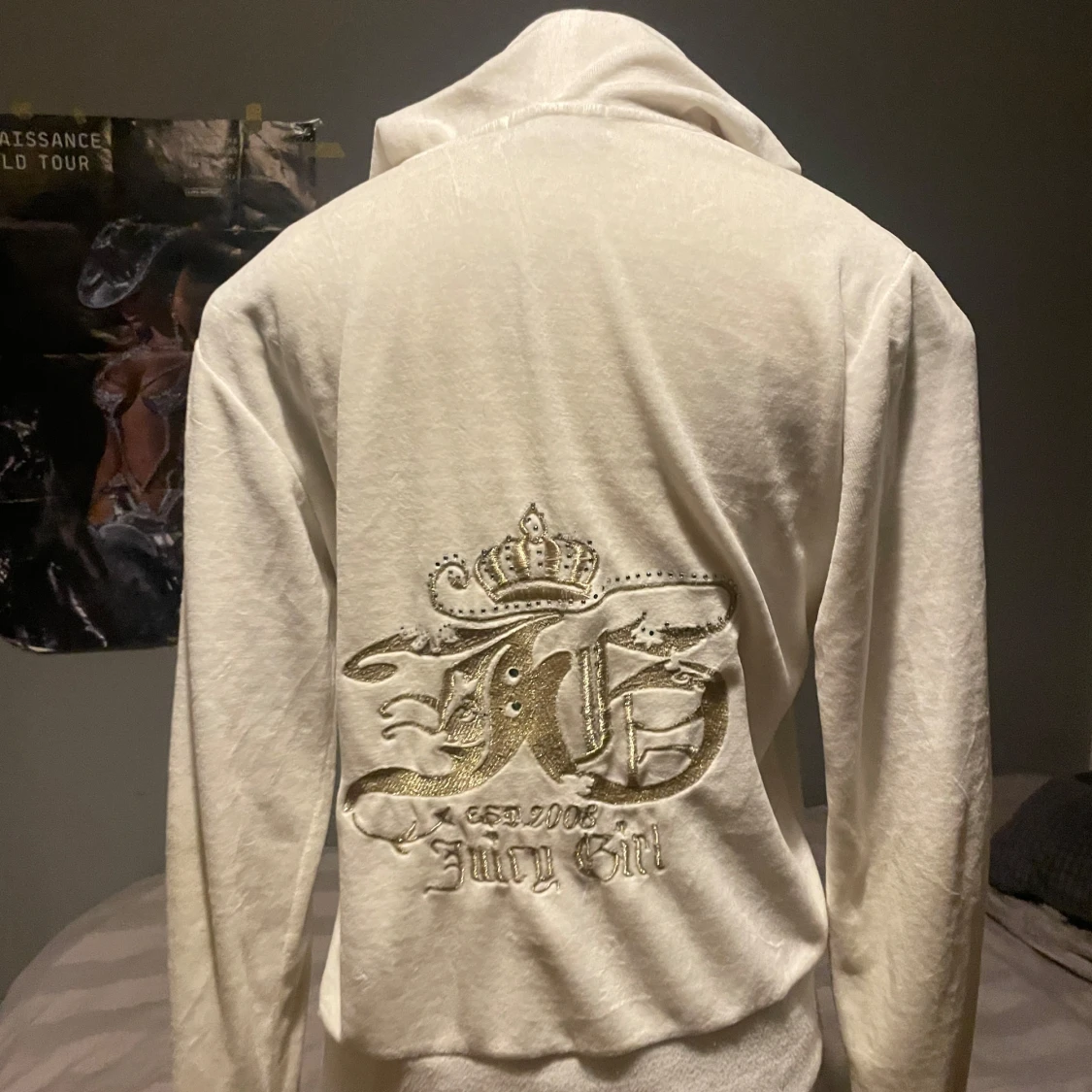 Vit hoodie från Juicy Couture - 1