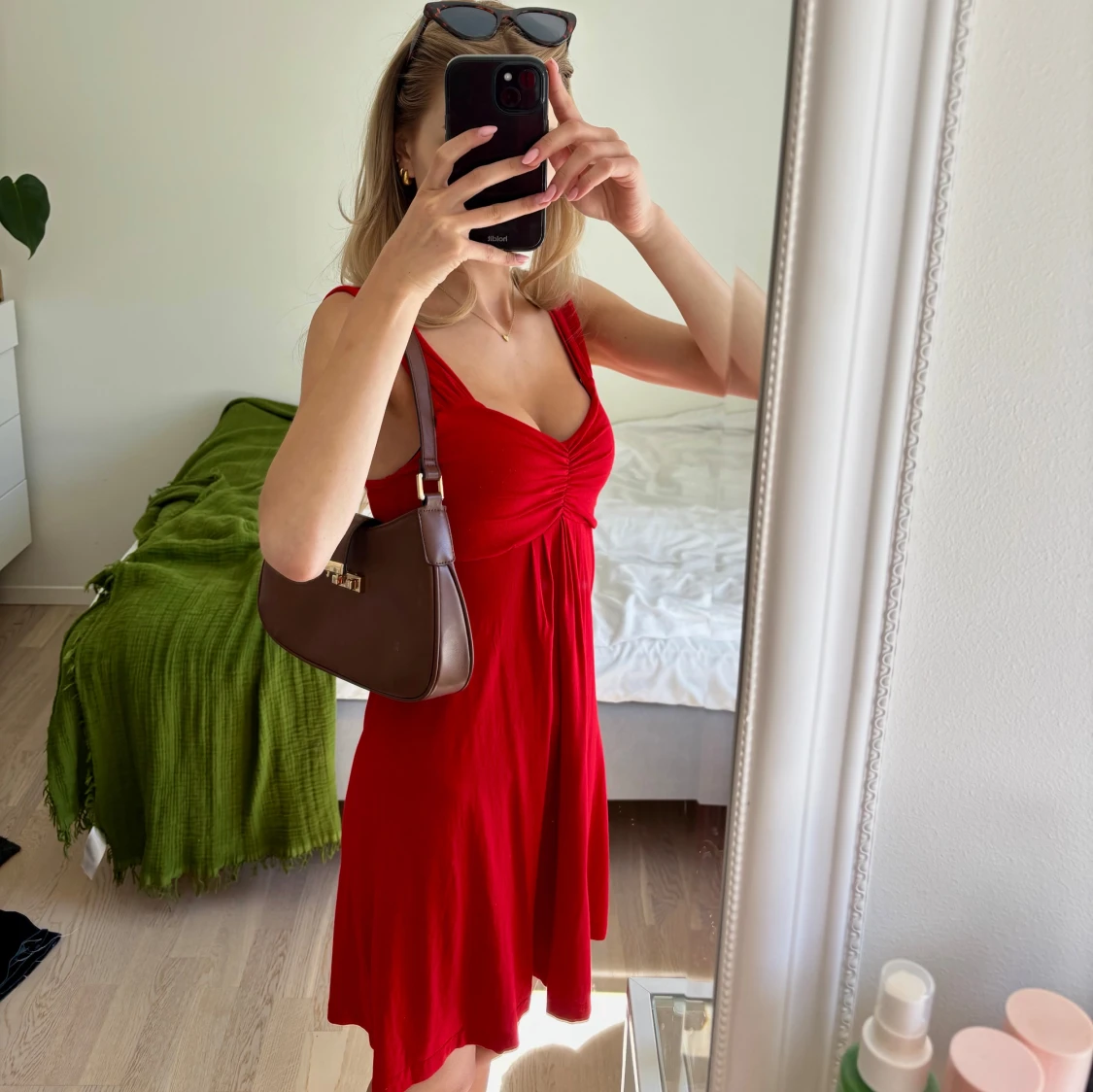 Röd klänning  - 1