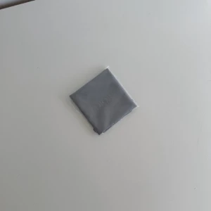 DIOR glasögon putsduk 🩶 - En helt ny DIOR glasögon putsduk! FÖRST TILL KVARN!🩶(BUNDLERABATT VID KÖP AV FLER ARTIKLAR, KIKA MIN PROFIL!)