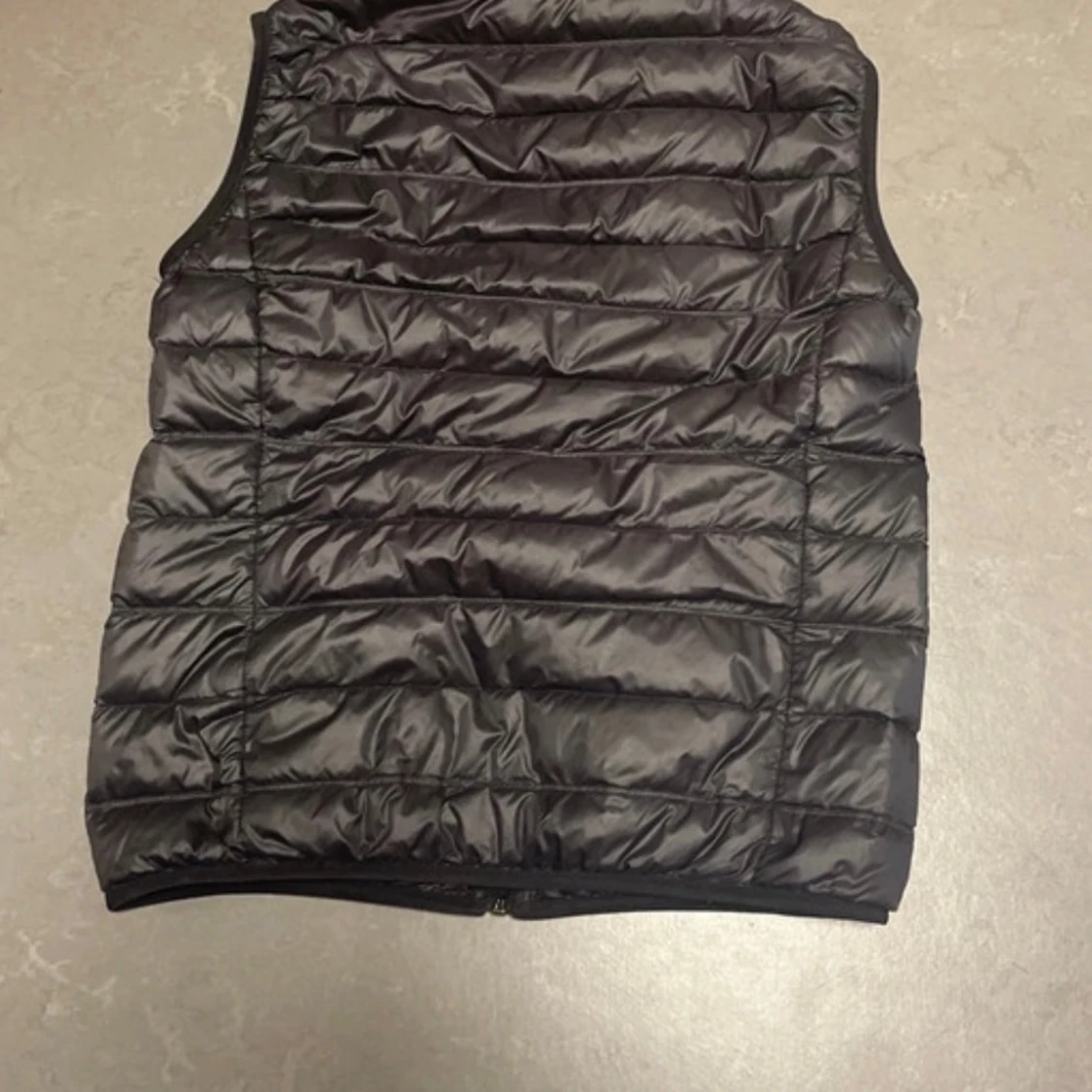 Svart dunväst från Emporio Armani EA7 - 1