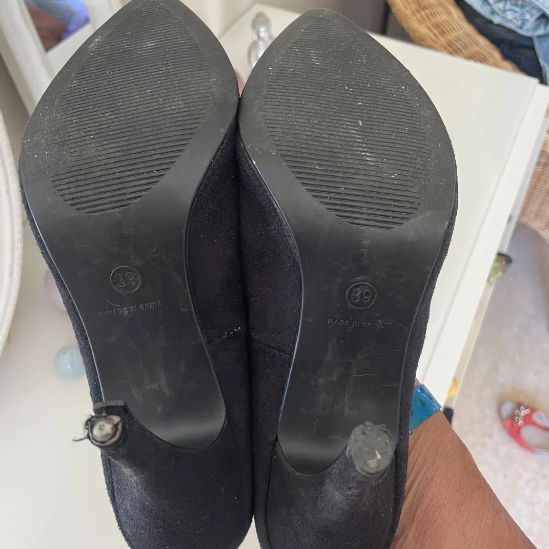 Svarta pumps med klack - 2