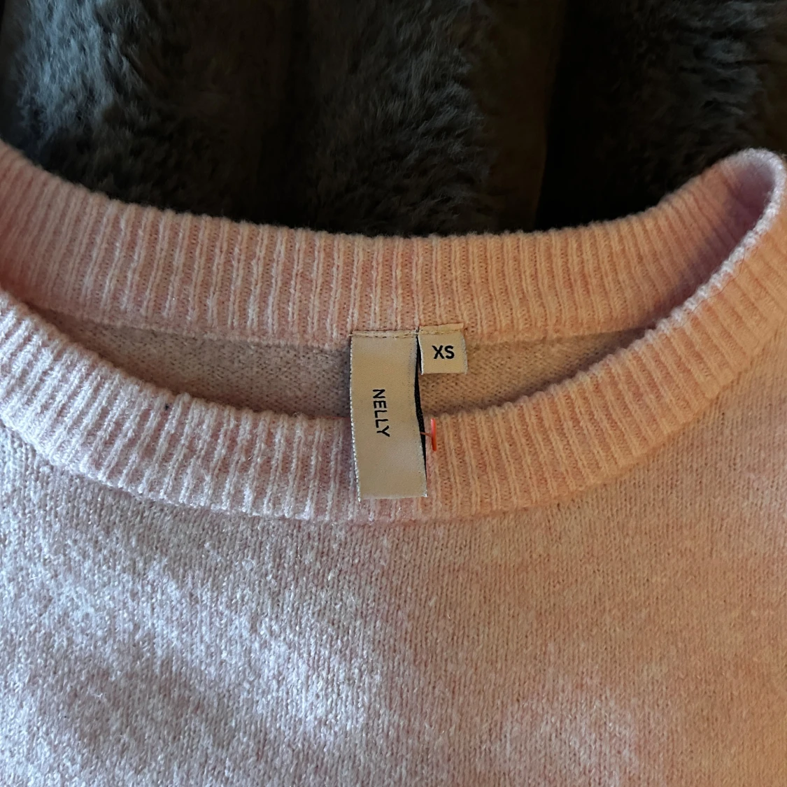 Ljusrosa stickad tröja från Nelly - 1