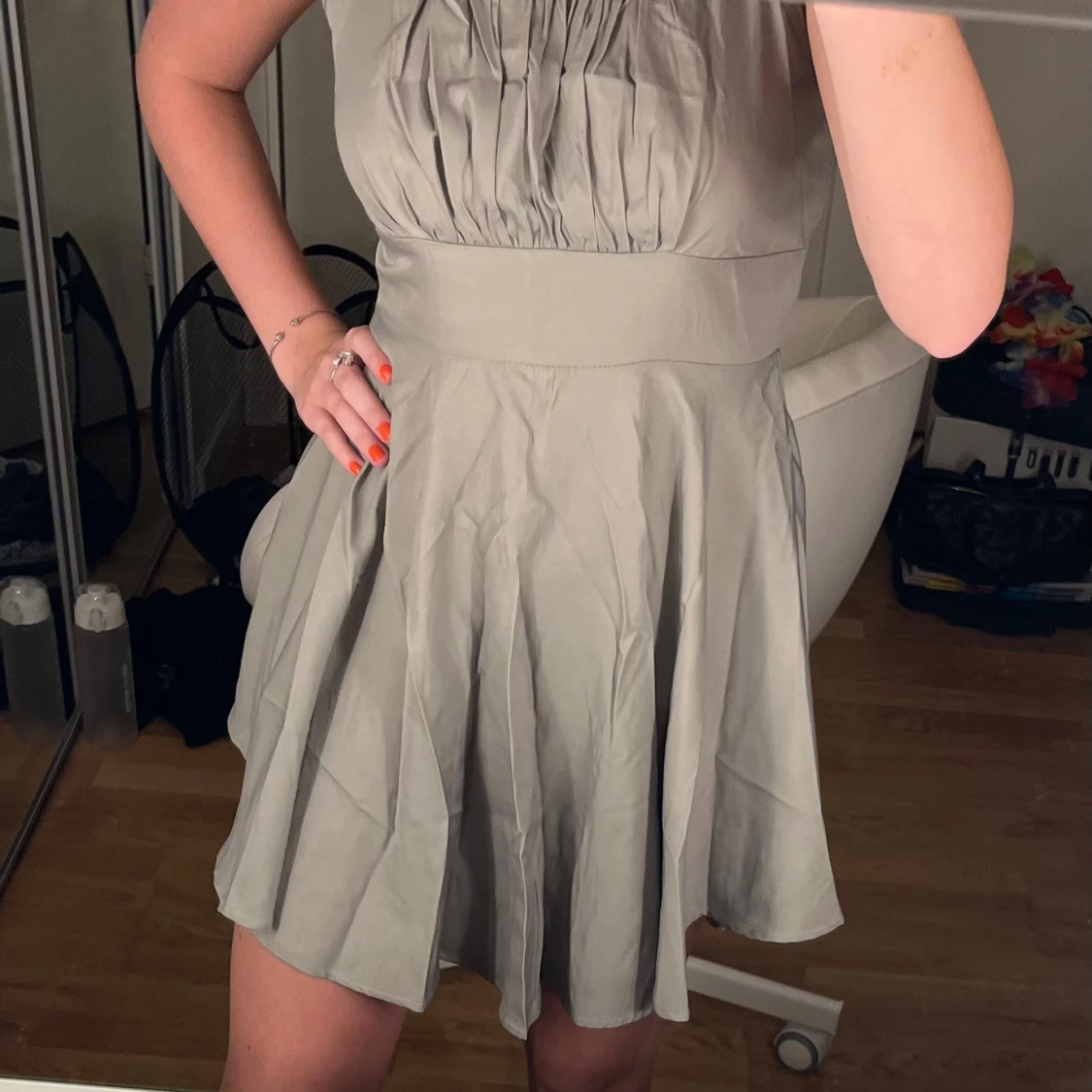 Snygg grön mini klänninh - 1