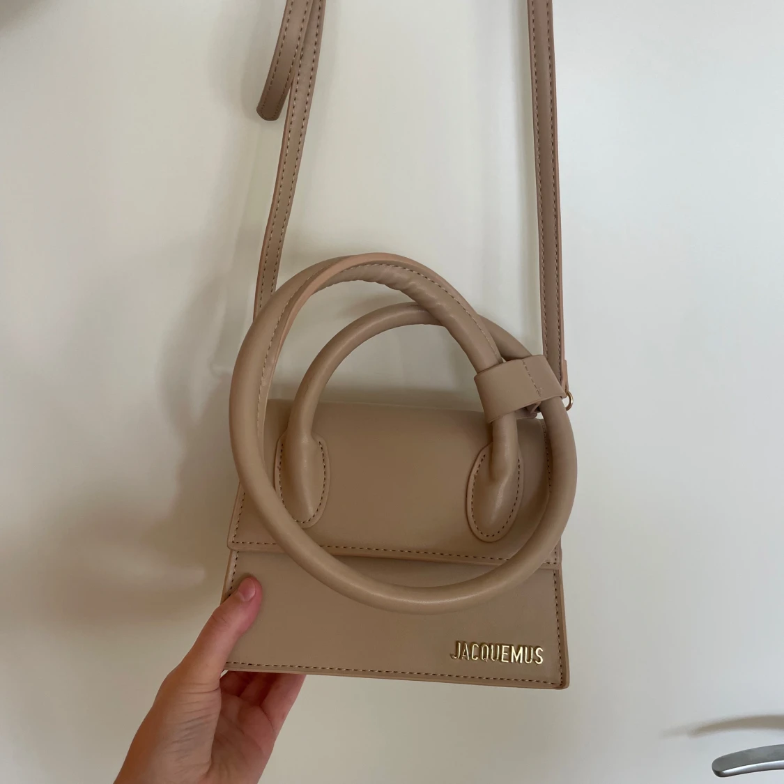 Beige Jacquemus väska