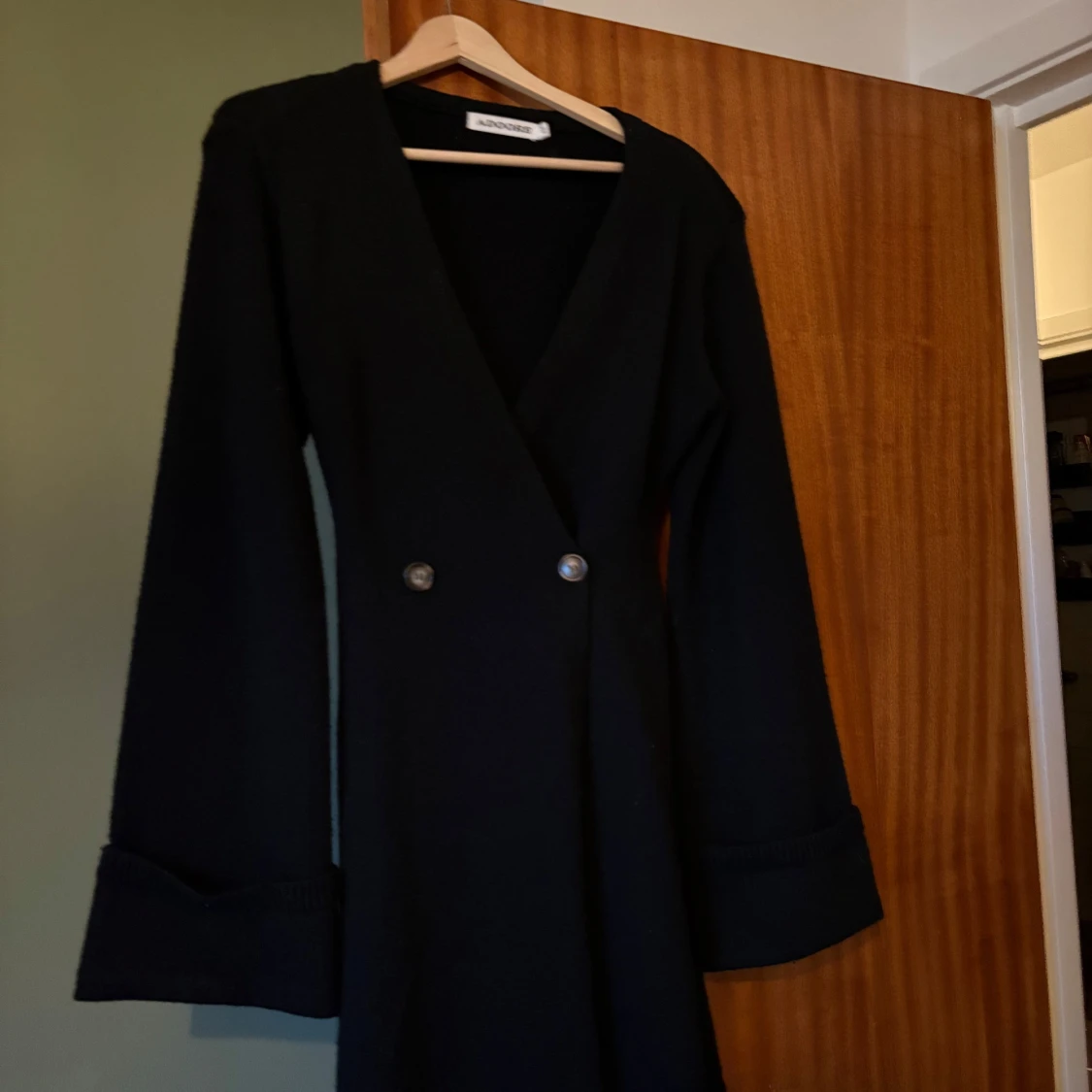 Svart långärmad klänning från Adoore - 1