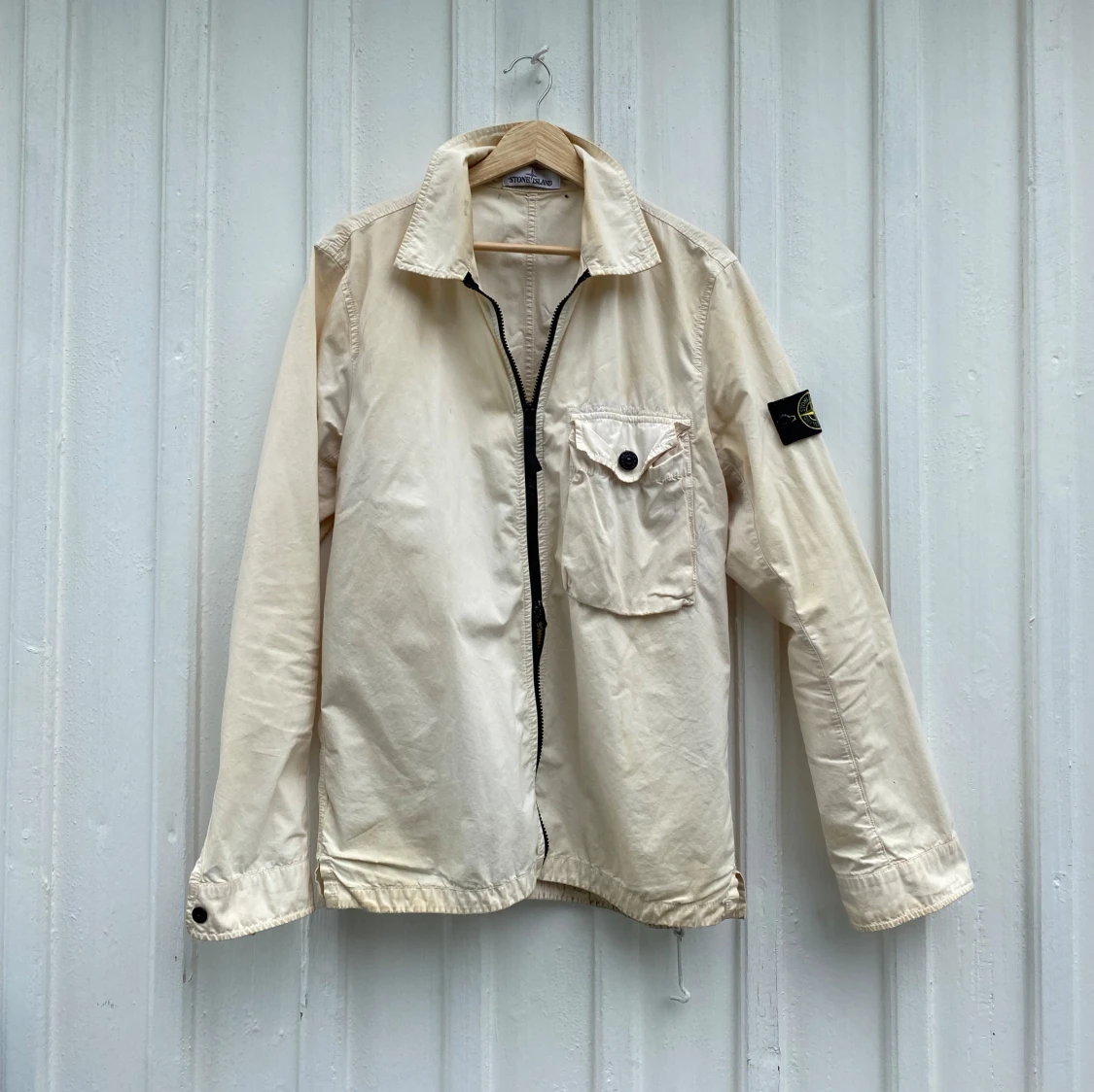 Beige overshirt från Stone Island