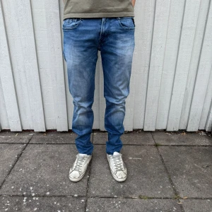 Replay Anbass jeans  - Replay jeans - Modell:  Anbass - Storlek: W30/L30 - skick: 9/10 - Nypris runt 2000kr