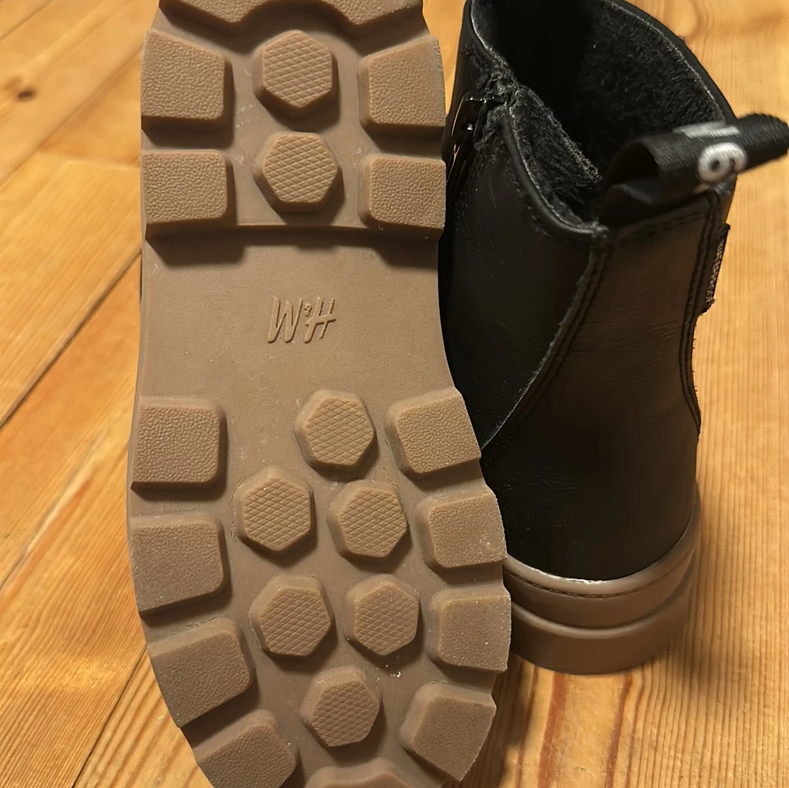 Svarta boots från H&M med grov sula - 3