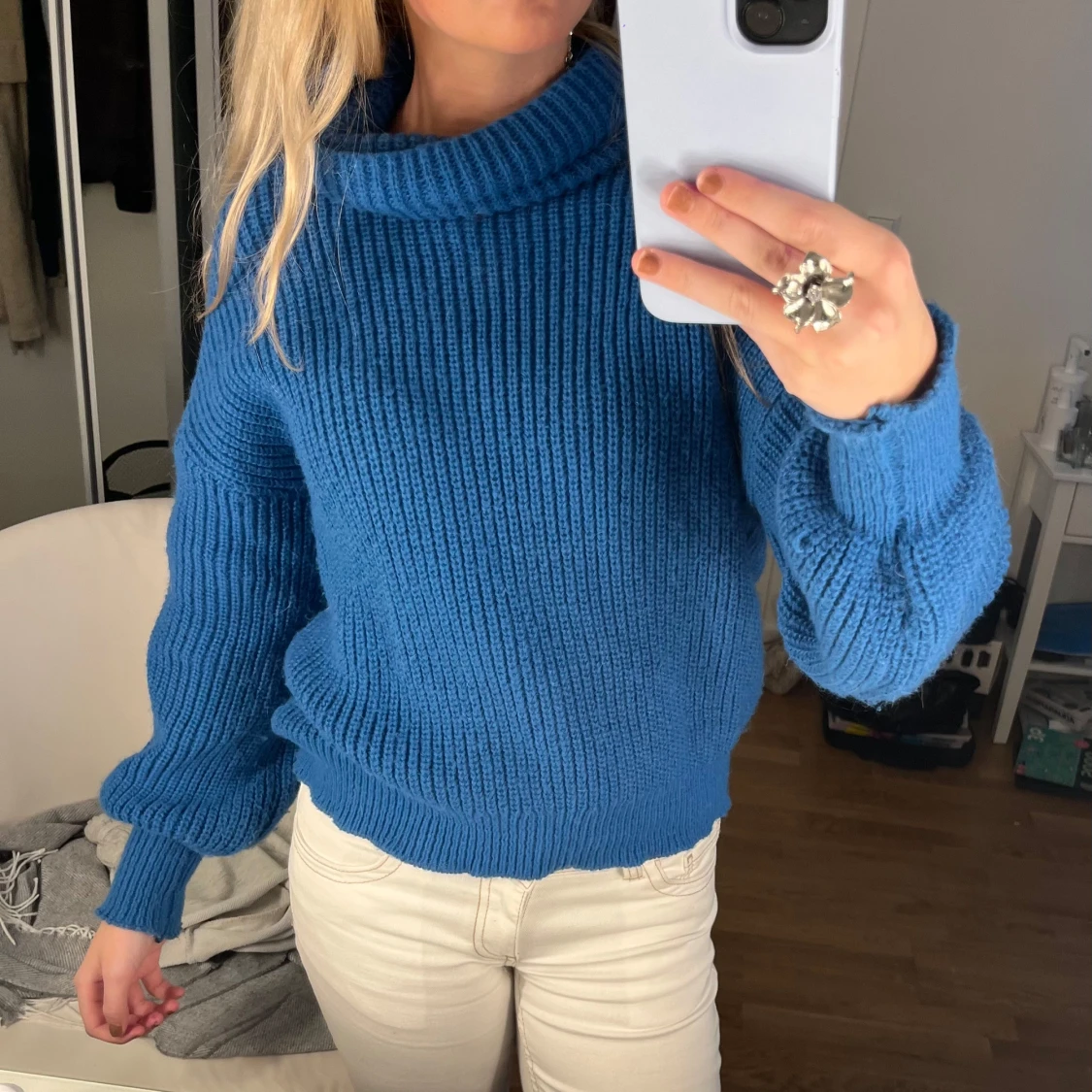 Stickad tjock tröja - 1